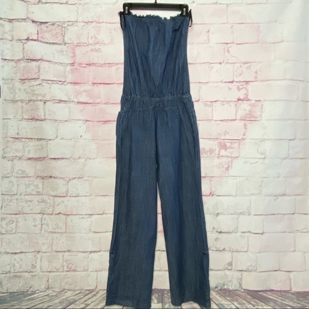HOT & DELICIOUS Blue Jean Halter Top Jumps… - Picture 2 of 9